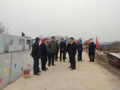 11月29日上午，市水利局黨組書記、局長、二級(jí)巡視員任永勝帶隊(duì)到我公司在建工地督導(dǎo)工程建設(shè)情況，市水利局黨組成員、副局長江崇海，市河道工程管理服務(wù)中心黨委書記、主任趙振